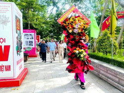 DÂNG HOA, DÂNG HƯƠNG TẠI KHU DI TÍCH KIM LIÊN